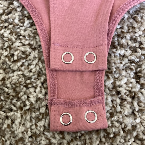 Forever 21 Mauve Bodysuit - Picture 4 of 6
